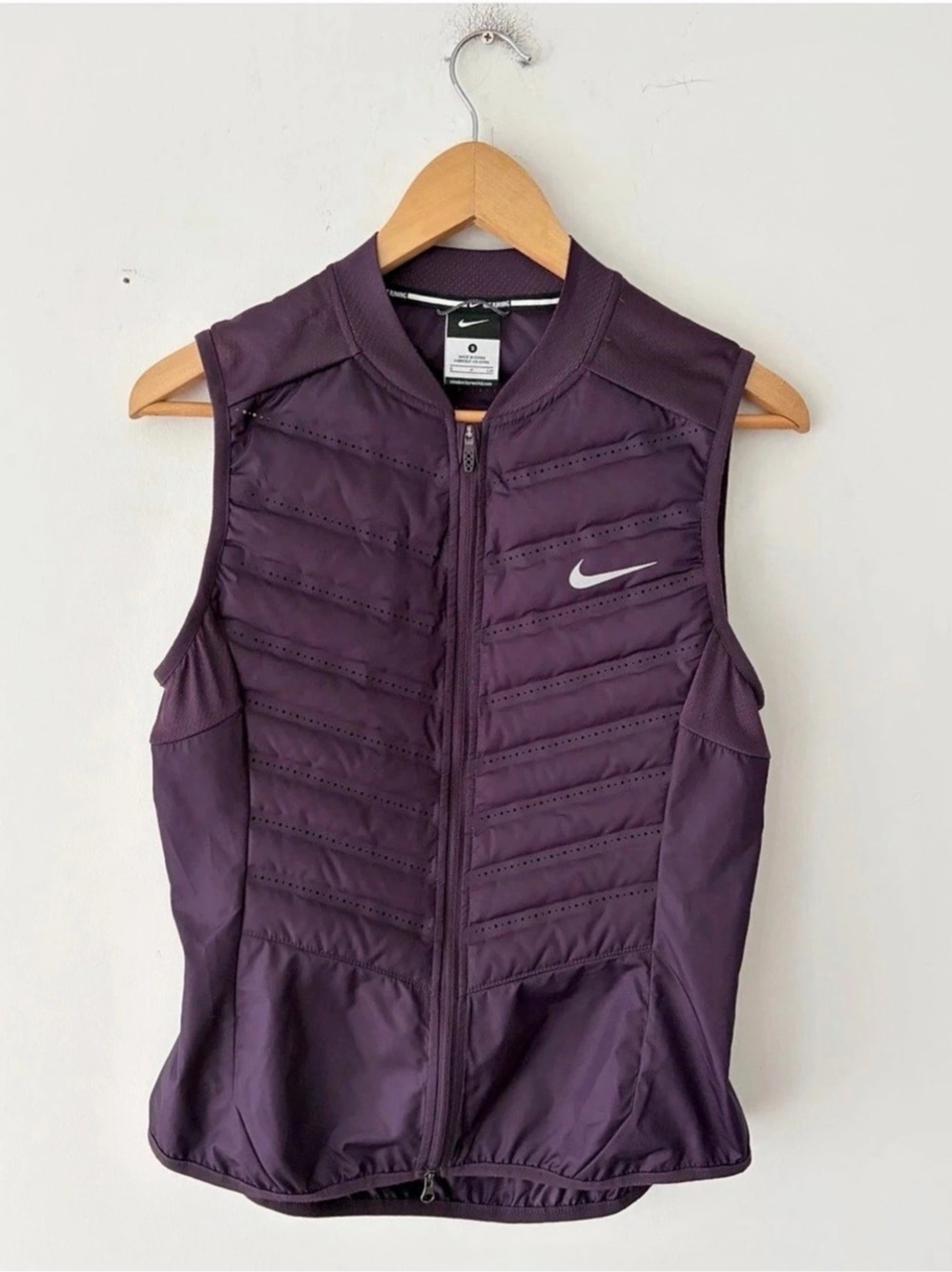 Nike Aeroloft 800 Women's Running Vest Purple Size S